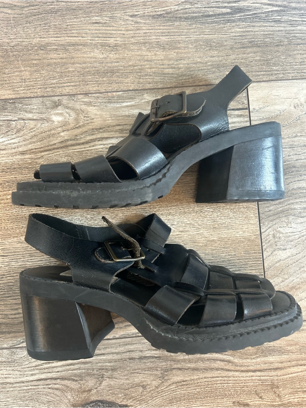 Vintage Detour Y2K 90s Black Leather Block Heel Fisherman Sandals Euro Summer